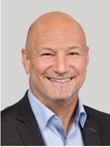 Porträt Roman Müller
